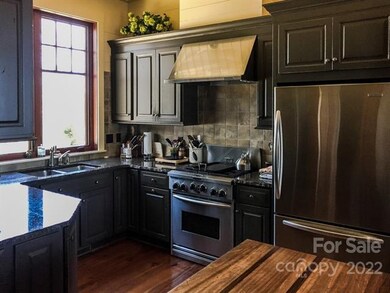 Kitchen is very well equipped to satisfy all your 
