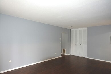 40 Shrewsbury Green Dr unit C, Shrewsbury, MA 01545 - photo 2