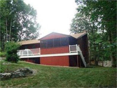 12 Hickory Hill Rd, Wakefield, MA 01880 - photo 2