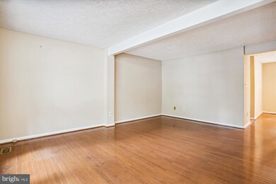 3645 Wharf Ln, Triangle, VA 22172 - photo 5