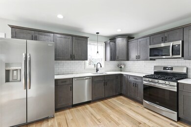 675 West St, Ludlow, MA 01056 - photo 5