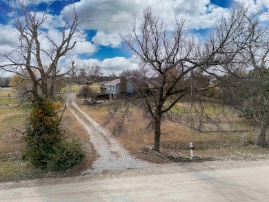 11601 SW 48th Terrace, Towanda, KS 67144 - photo 5