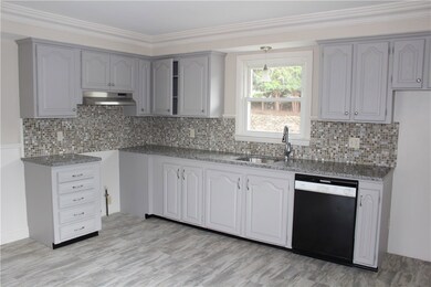 60 Winona St, Providence, RI 02904 - photo 5