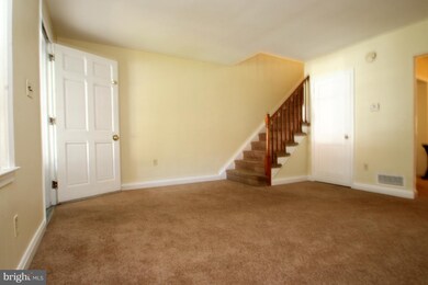 302 Grovethorn Rd, Middle River, MD 21220 - photo 5