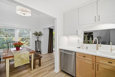 911 Old Oak Cir unit 1, Algonquin, IL 60102 - photo 7