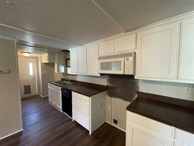 101 W Sandy Lee Ln, Weatherford, TX 76085 - photo 7