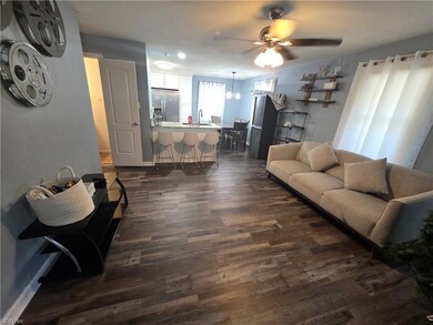 2724 Mapleton Ave unit Aven, Norfolk, VA 23504 - photo 3