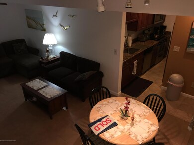1102 Boulevard A7-1