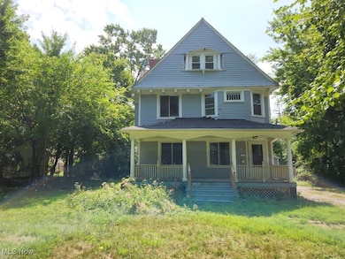 18112 Chagrin Blvd, Shaker Heights, OH 44122 - photo 2