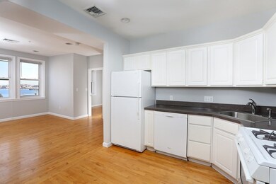 464 Hanover St unit 14, Boston, MA 02113 - photo 6
