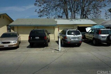 Garage ( 5 - one car plus 5 spaces in front ) loca