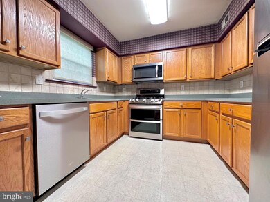 113 Westminster Ct, Harleysville, PA 19438 - photo 6