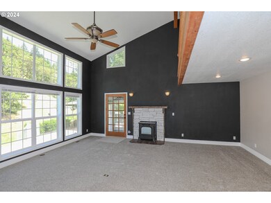 1040 Arcadia Dr, Roseburg, OR 97471 - photo 4