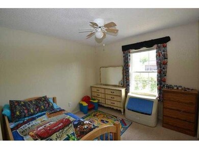 1612 NE 4th St, Moore, OK 73160 - photo 7