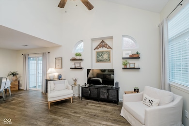 8292 Enclave Blvd, Fishers, IN 46038 - photo 5