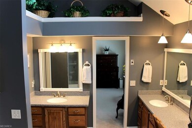 740 Valley View Cir, Aurora, OH 44202 - photo 5