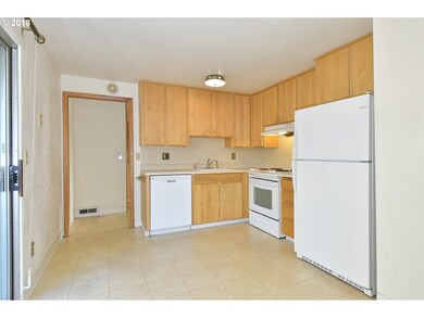 1926 NE Vista Ave, Gresham, OR 97030 - photo 2