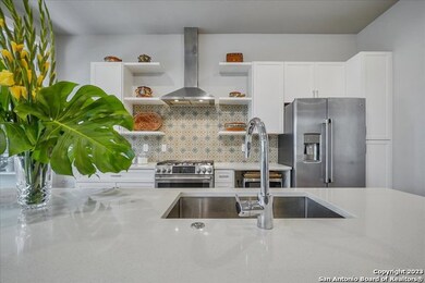 139 Cedar St unit 102, San Antonio, TX 78210 - photo 4