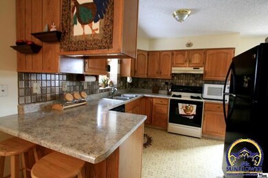 7431 SW 21st St, Topeka, KS 66615 - photo 5