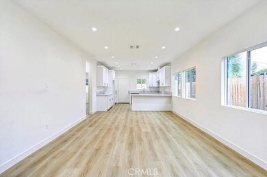 7833 Geyser Ave, Reseda, CA 91335 - photo 2