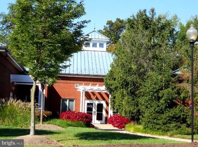 47827 Scotsborough Square unit 124, Sterling, VA 20165 - photo 4