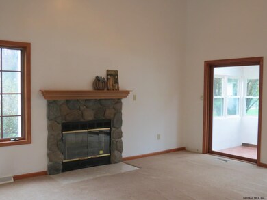 2 Robert Ln, Rensselaer, NY 12144 - photo 3