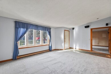 10 Oaklawn Ave, Orange, MA 01364 - photo 4