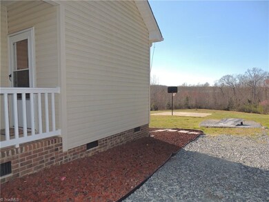 5330 Old Cox Rd, Asheboro, NC 27205 - photo 3