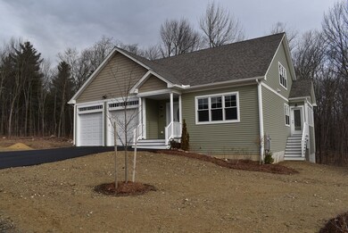 38 Victoria Dr unit 18, Rochdale, MA 01542 - photo 2