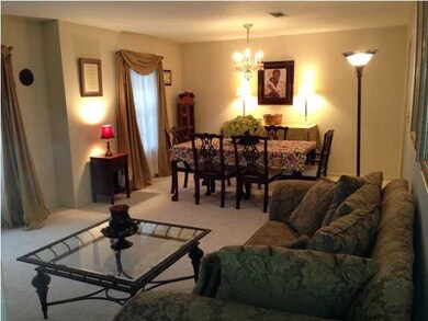 FORMAL LIVING/DINING