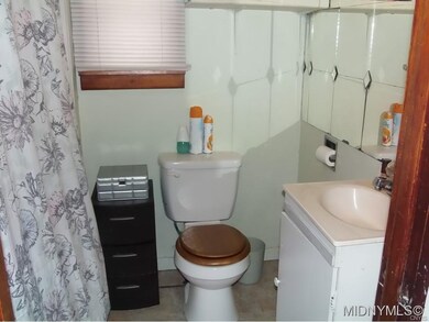 2nd Floor Bathroom