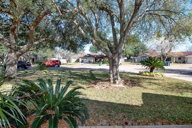 3425 Frances Ct, Alvin, TX 77511 - photo 6