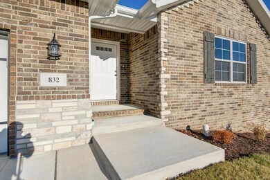 832 E Acacia