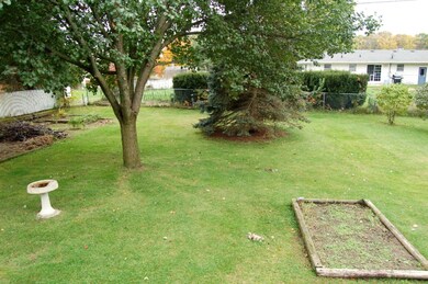 1184_CenterfieldAve_03