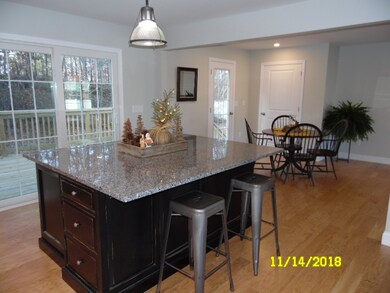 135 Woodburn Dr, Methuen, MA 01844 - photo 2
