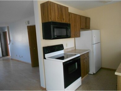 Q5 Grandview Dr, South Burlington, VT 05403 - photo 3