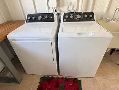 921 Orinoco W, Venice, FL 34285 - photo 6