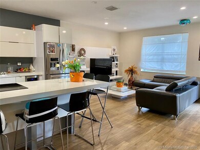 11342 NW 72nd Terrace, Doral, FL 33178 - photo 2