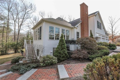 8 Dublin Ct, Bedford, NH 03110 - photo 5