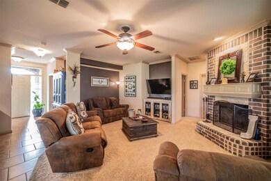 137 Heritage Pkwy E, Decatur, TX 76234 - photo 3