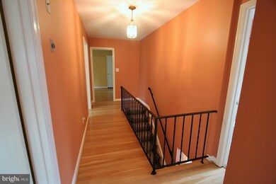 2352 Mallory Ct, Falls Church, VA 22043 - photo 6