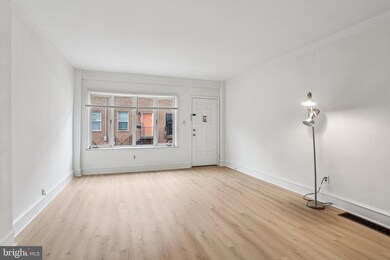 1547 S Myrtlewood St, Philadelphia, PA 19146 - photo 5