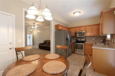 8945 Boehm Dr, Lenexa, KS 66219 - photo 5