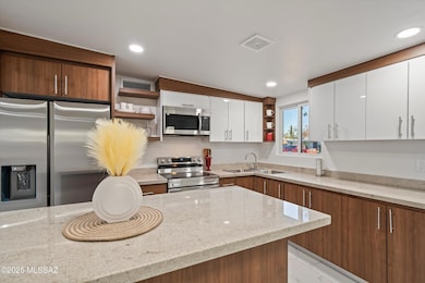 7901 E Winnepeg Dr, Tucson, AZ 85730 - photo 3