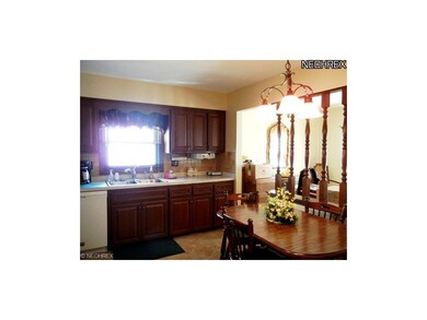 Updated Eat-in Kitchen