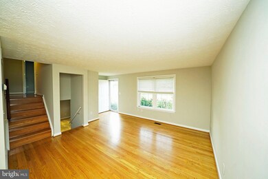 4523 Cub Run Rd, Chantilly, VA 20151 - photo 7