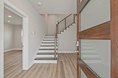 9016 Lonestar Creekbend Ln, Houston, TX 77080 - photo 2