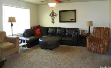 2911 Clifft St, Paragould, AR 72450 - photo 2