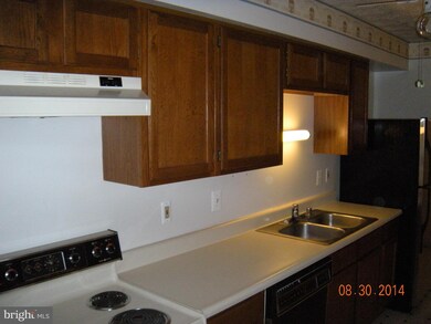 1307 Clover Valley Way unit E, Edgewood, MD 21040 - photo 5