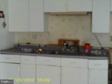 352 Bigley Ave, Halethorpe, MD 21227 - photo 2